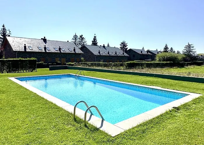 Marmota, Atico En Llivia, Jardin Comunitario Con Piscina Y Pista De Tenis Appartement Llivia