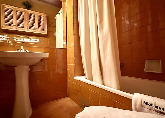 Marmota, Atico En Llivia, Jardin Comunitario Con Piscina Y Pista De Tenis Appartement Llivia